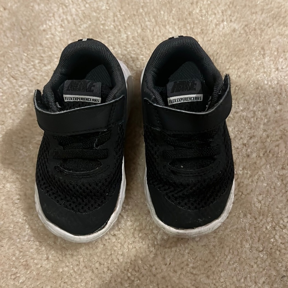 Nike toddler sneaker